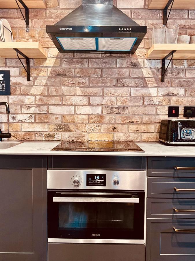Loft 11 Stunning Luxury Nyc Loft Style Interior Designed 2Bd Apartment Excellent City Centre Location Mezzanine Cinema Room Designer Furniture Amazing Space 道格拉斯 外观 照片
