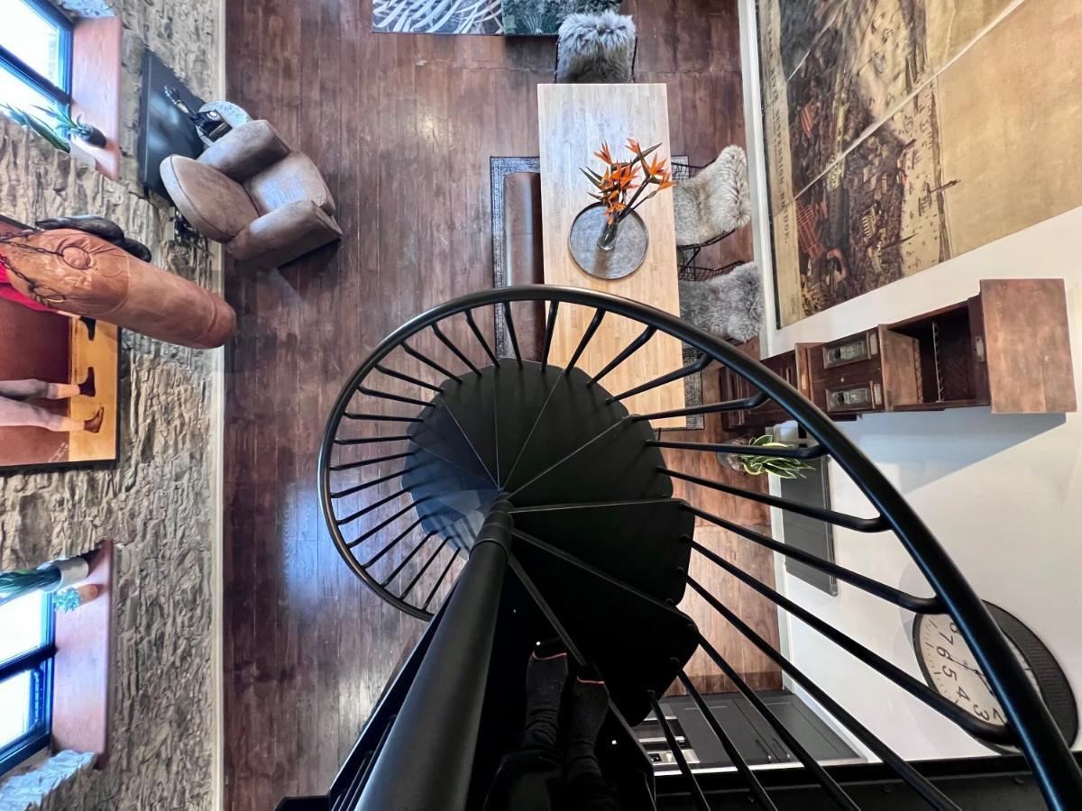 Loft 11 Stunning Luxury Nyc Loft Style Interior Designed 2Bd Apartment Excellent City Centre Location Mezzanine Cinema Room Designer Furniture Amazing Space 道格拉斯 外观 照片