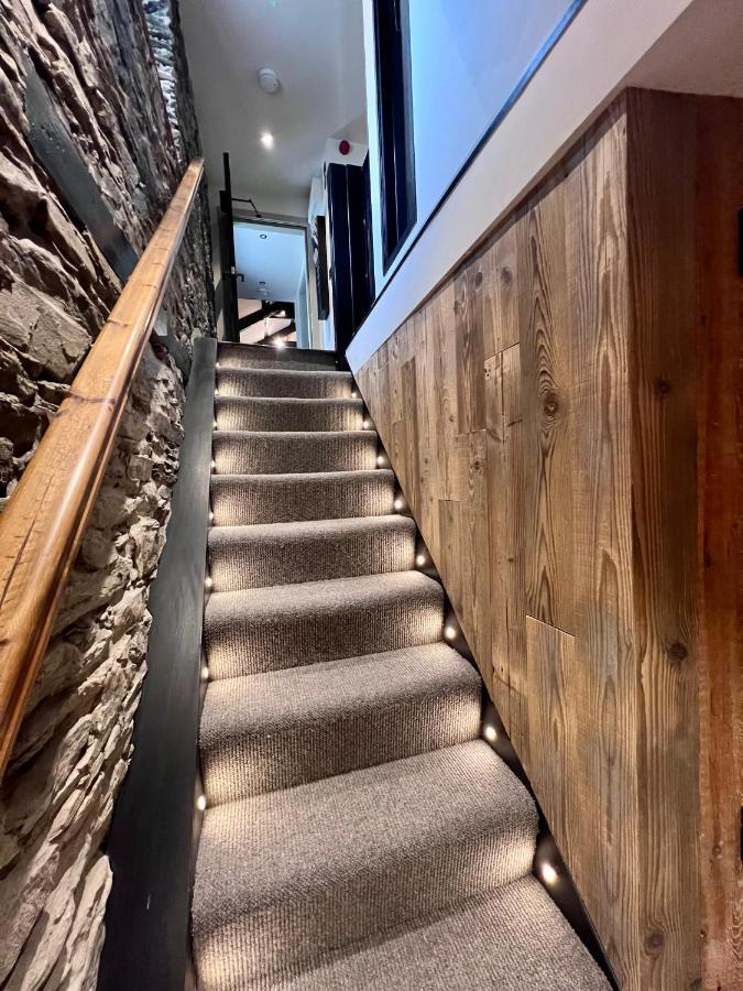 Loft 11 Stunning Luxury Nyc Loft Style Interior Designed 2Bd Apartment Excellent City Centre Location Mezzanine Cinema Room Designer Furniture Amazing Space 道格拉斯 外观 照片