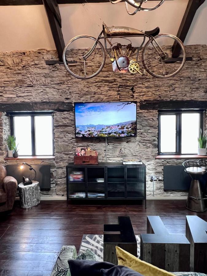 Loft 11 Stunning Luxury Nyc Loft Style Interior Designed 2Bd Apartment Excellent City Centre Location Mezzanine Cinema Room Designer Furniture Amazing Space 道格拉斯 外观 照片